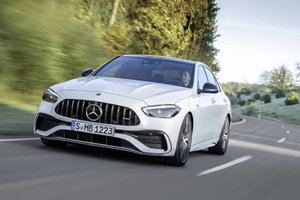 La Mercedes-AMG C 43 de 2023 offre performances et luxe