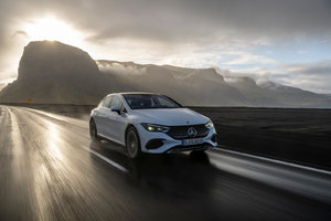 De meilleures performances dans les EQE et EQS électriques grâce à la dernière mise à jour de Mercedes-Benz