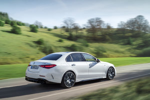 Comparaison entre la Mercedes-AMG C 43 4MATIC 2024 et la BMW M340i 2024