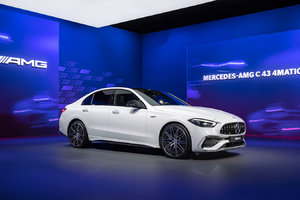 Comparaison entre la Mercedes-AMG C 43 4MATIC 2024 et la BMW M340i 2024