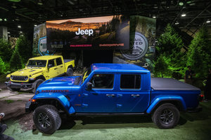 Dévoilement du Jeep Gladiator 2024 : La rencontre entre robustesse et raffinement au salon de l'automobile de Détroit