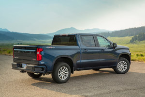 10 raisons d'acheter un Silverado 2023 ou un Sierra 2023 avec le moteur turbo 2,7 litres