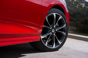Honda Civic 2019 vs Chevrolet Cruze 2019 à Chicoutimi