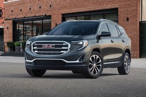 JEEP CHEROKEE 2019 VS GMC TERRAIN 2019 À CHICOUTIMI