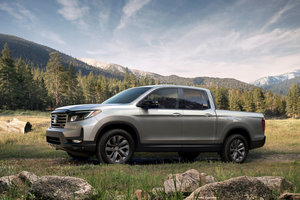 How does the 2023 Honda Ridgeline Stand Out?