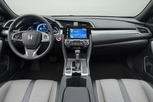 La Honda Civic Coupe 2016 arrive chez les concessionnaires