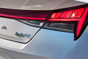 2022 Hyundai Kona : Should You Buy The EV Or Gas Model?
