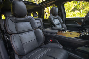 This Is Why The 2022 Lincoln Navigator Is The Talk Of The Town