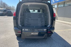 2024 Chrysler Grand Caravan w/ Braun R.E