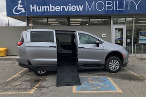 The Chrysler Grand Caravan - Braunability Commercial Side Entry
