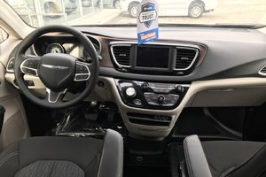 The Chrysler Grand Caravan - Braunability Commercial Side Entry