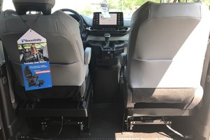 2024/2025 Toyota Sienna – Braun Power Bifold - Available to Order