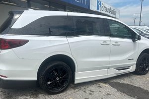 2024 Honda Odyssey Black Edition with Extended OEM warranty until 2030