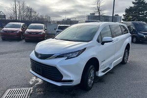 2021 Toyota Sienna XLE with Braun Power XT Conversion