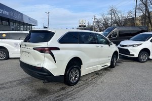 2021 Toyota Sienna XLE with Braun Power XT Conversion