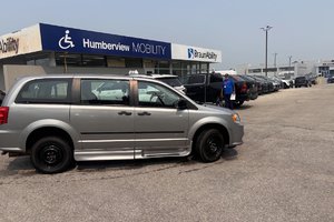 2016 DODGE GRAND CARAVAN SE w/ Savaria Manual Side Entry Conversion