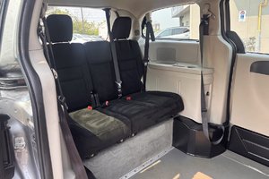 2016 DODGE GRAND CARAVAN SE w/ Savaria Manual Side Entry Conversion