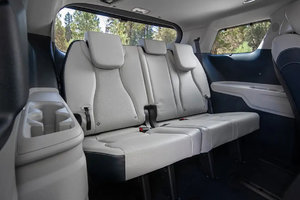 2025 Kia Carnival Hybrid