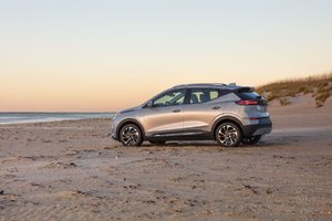 2023 Chevrolet Bolt EUV: An Athletic Electric Subcompact SUV