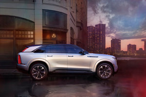 10 Key Features of the New Electric 2025 Cadillac Escalade IQ