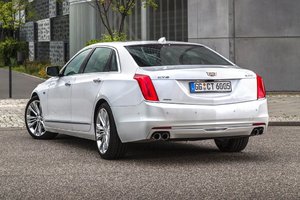 Les technologies impressionnantes de la Cadillac CT6 2017