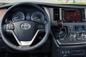 La Toyota Sienna 2018, une familiale toute en évolution