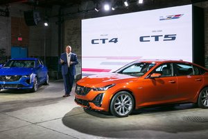 Cadillac dévoile les tout premiers modèles CT4-V et CT5-V