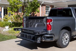 2021 Chevrolet Silverado 1500 Adds New Multi-Flex Tailgate