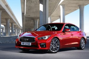Three Engines for the New 2016 Infiniti Q50 in Vancouver
