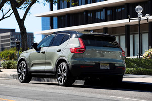 2022 Volvo XC40