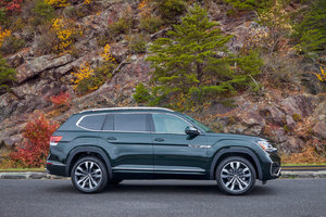 2023 Volkswagen Atlas VS 2023 Kia Telluride : Why is the VW the Better Choice?