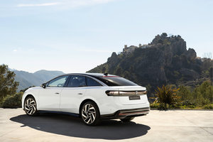 Volkswagen's Electric Luxury Sedan: 2025 Volkswagen ID.7