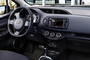 Toyota Yaris 2015 – Un nouveau style pour la populaire sous-compacte
