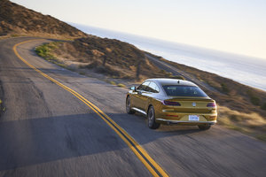 The 2019 Volkswagen Arteon reviews are out
