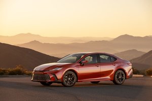 2025 Toyota Camry is Hybrid Only and Looks Better Than Ever