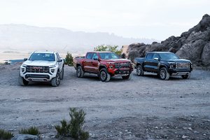 A look at how the 2023 GMC Canyon compares with the 2023 Chevrolet Colorado