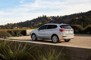 Compact Style and Advanced Features on the 2019 Buick Envision