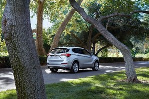 Compact Style and Advanced Features on the 2019 Buick Envision