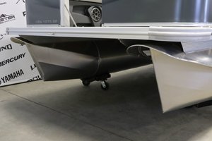 AVALON VENTURE 1975 RF + YAMAHA 40 HP 2025