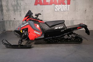 Polaris 650 INDY XC 137 ES SNOWCHECK 2024