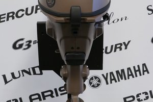 Yamaha F25SWHC3 COURT (15 POUCES) 2025