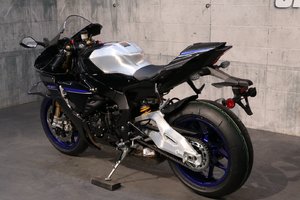2025 Yamaha YZF-R1M