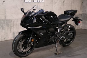 Yamaha YZF-R7  2025