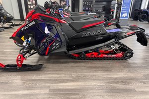 Polaris INDY XCR 9R 136 MIDNIGHTBLUE METTALIC & INDY RED 2025