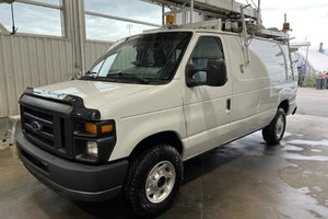 2012 Ford E-350 Super renforcé commercial
