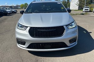 2024 Chrysler Pacifica Hybrid PREMIUM S APPEARANCE