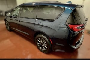 2022 Chrysler Pacifica Touring L AWD