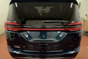 2022 Chrysler Pacifica Touring L AWD