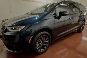 2022 Chrysler Pacifica Touring L AWD