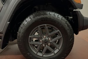 Jeep WRANGLER 4-Door SPORT S 2024